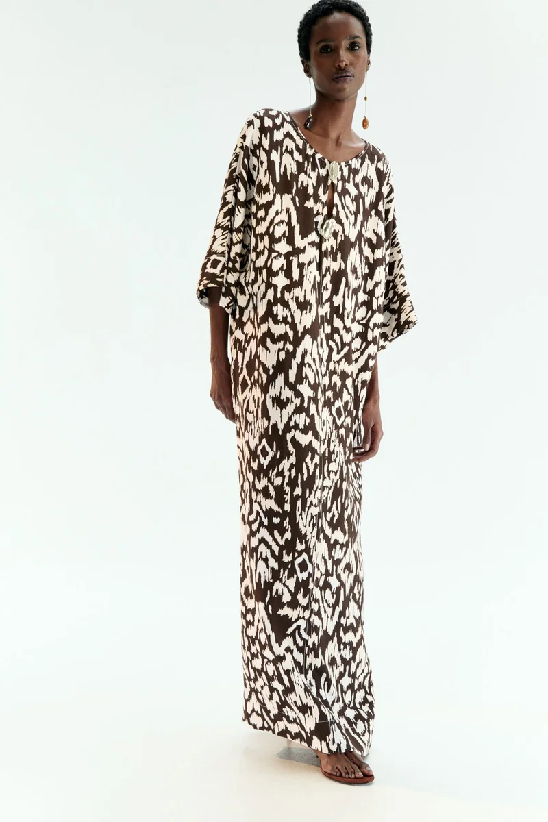 اتش اند ام فستان ماكسي بتصميم قفطان